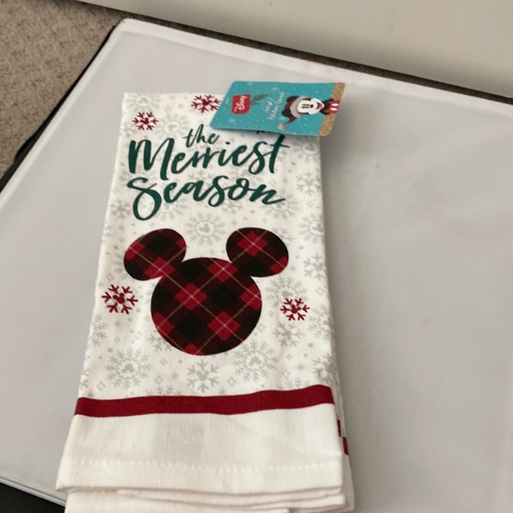 Disney Mickey Mouse kitchen towels - Picture 1 of 3